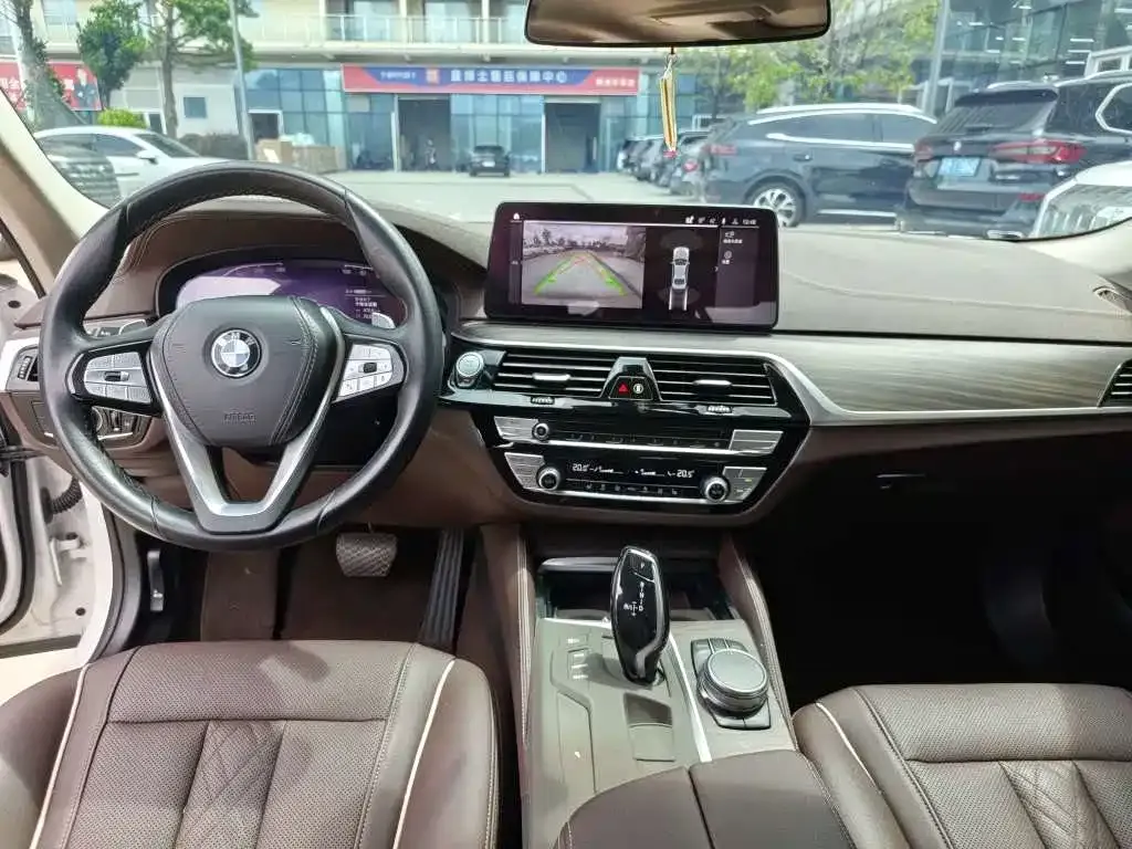BMW 5 Series — фото 3