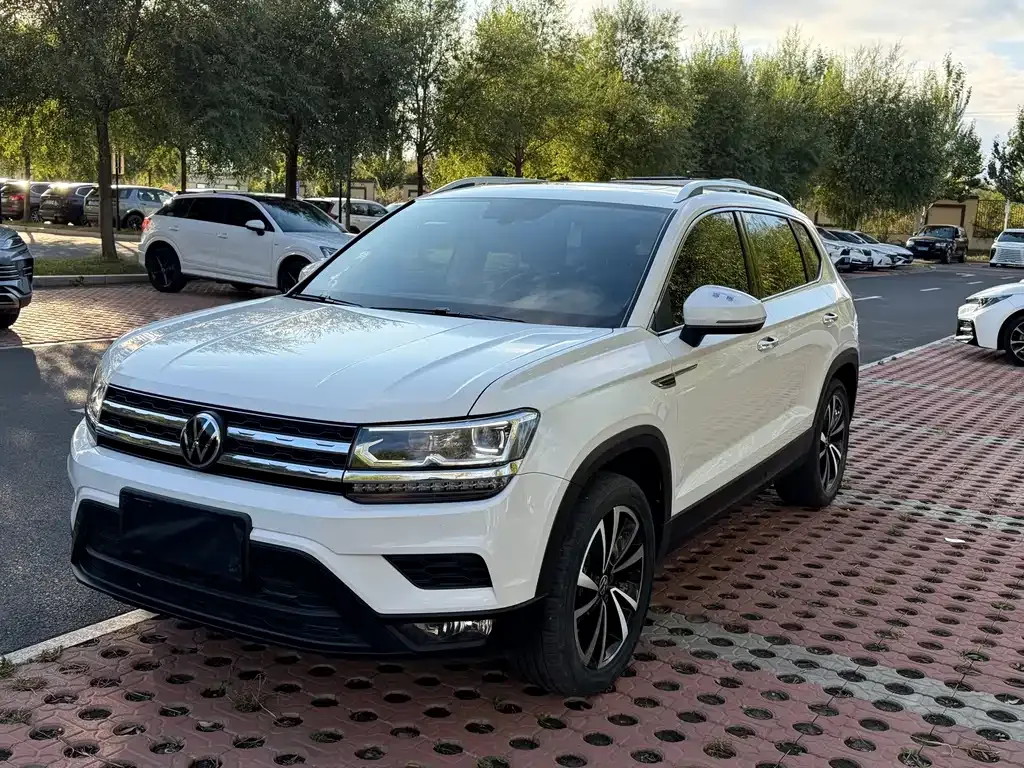 Volkswagen Tharu — фото 1