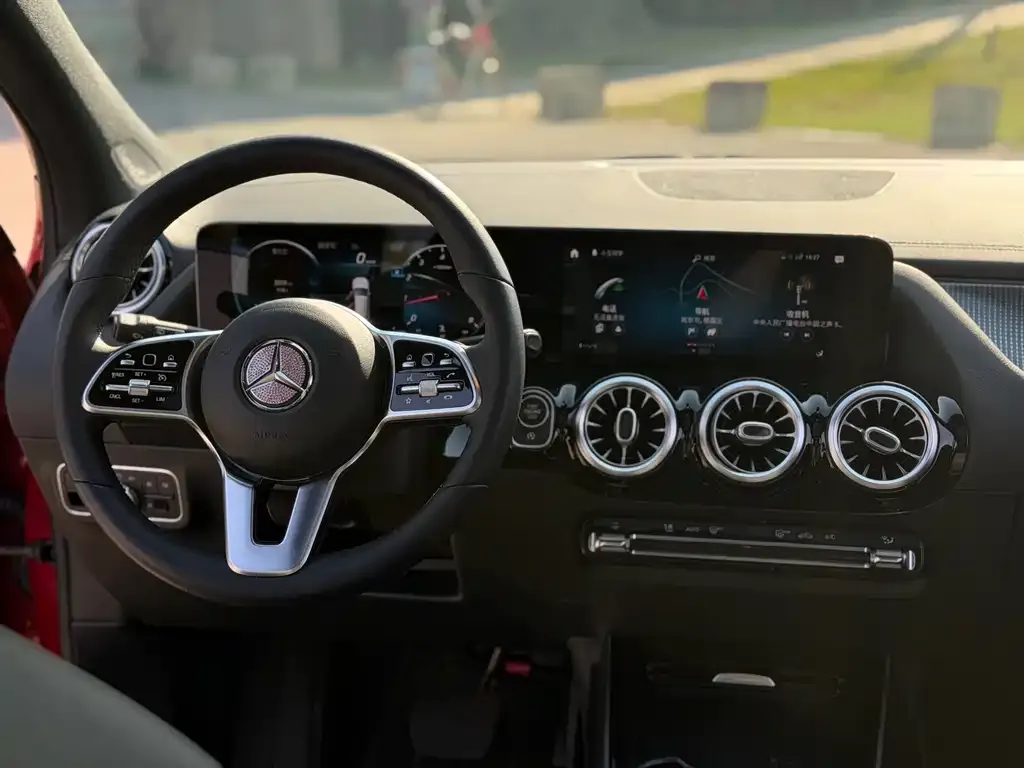 Mercedes-Benz GLA — фото 2