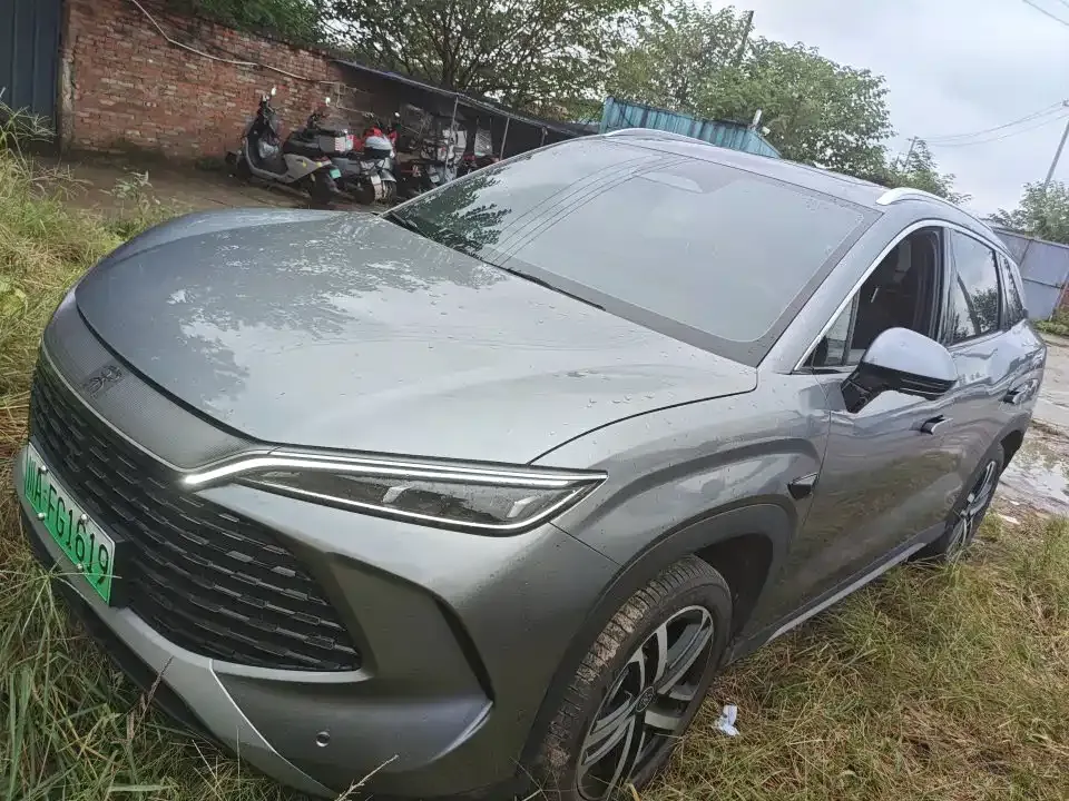 BYD L DM-i — фото 1