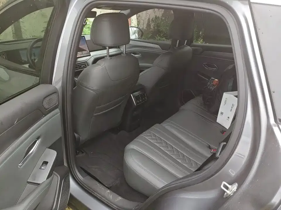 BYD L DM-i — фото 3