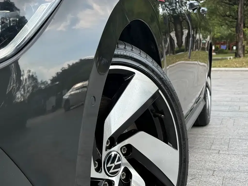 Volkswagen Golf GTI — фото 4