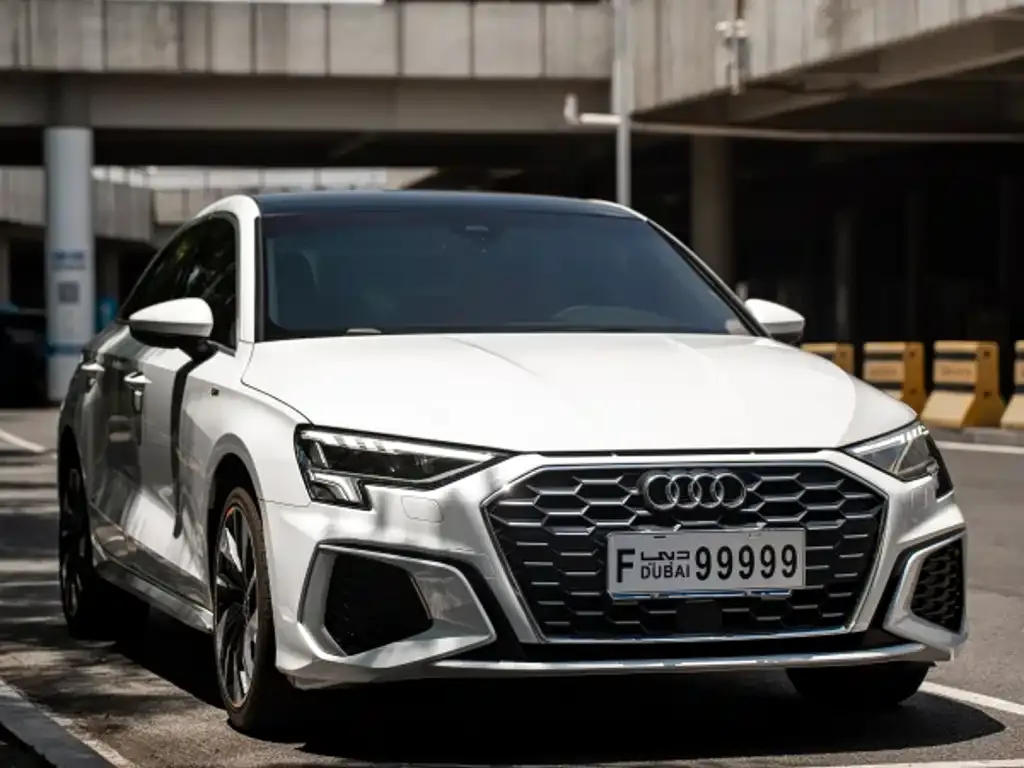 Audi A3 — фото 1
