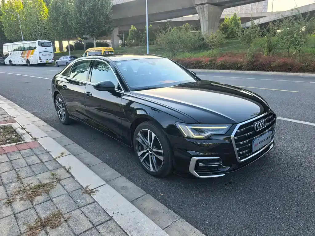 Audi A6L — фото 7