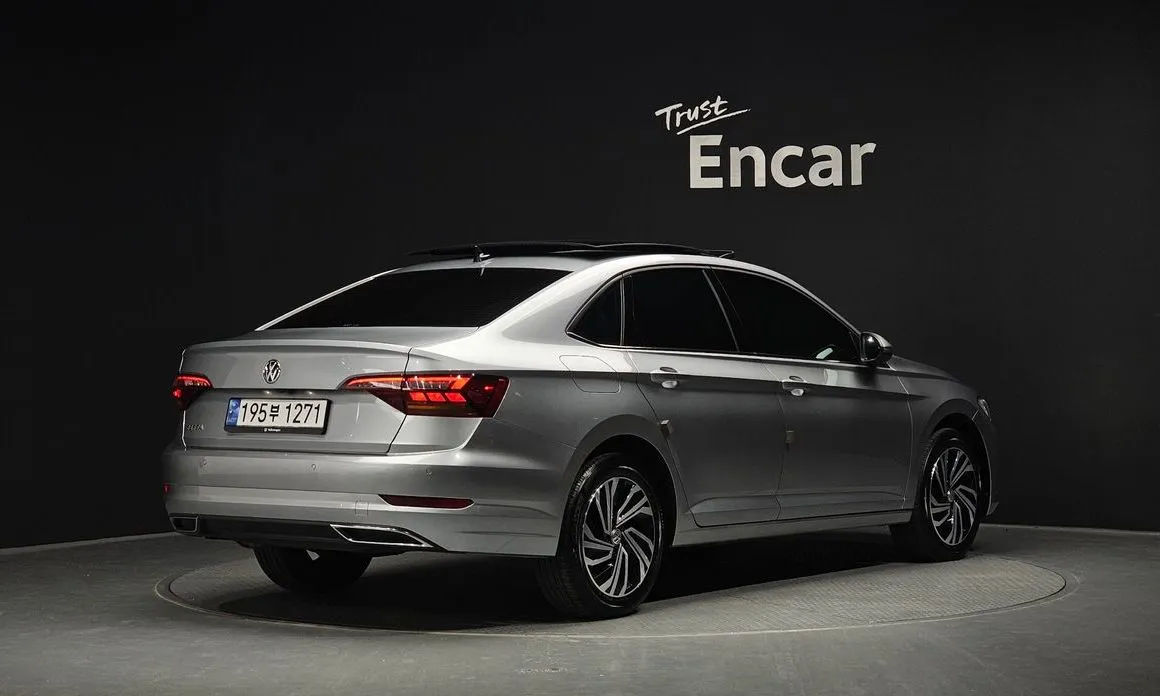 Volkswagen Jetta — фото 8