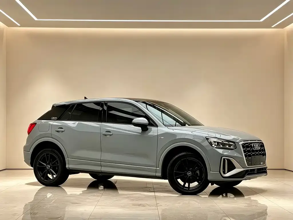 Audi Q2L — фото 9