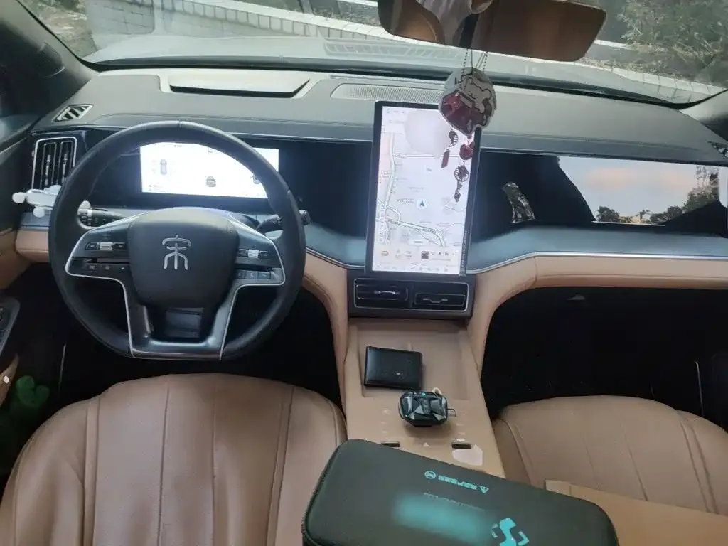 BYD L DM-i — фото 8
