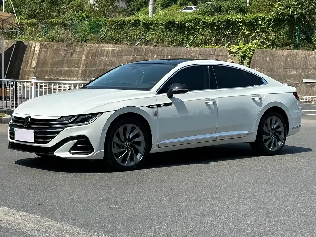 Volkswagen CC — фото 1