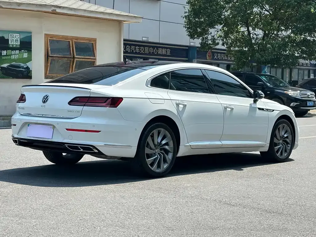 Volkswagen CC — фото 9
