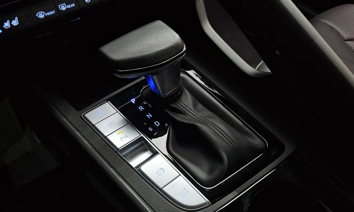 Hyundai AVANTE — фото 3