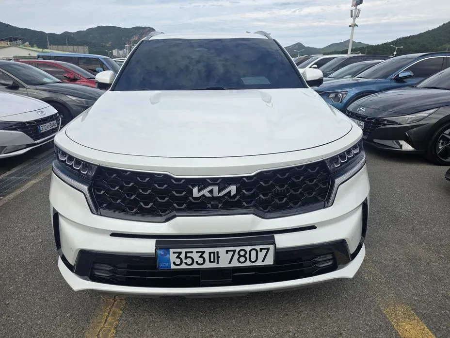 Kia Sorento — фото 8