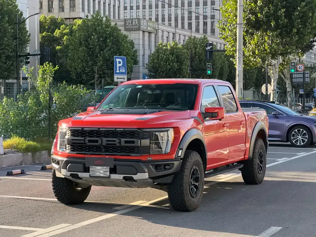 Ford F-150 Raptor — фото 1