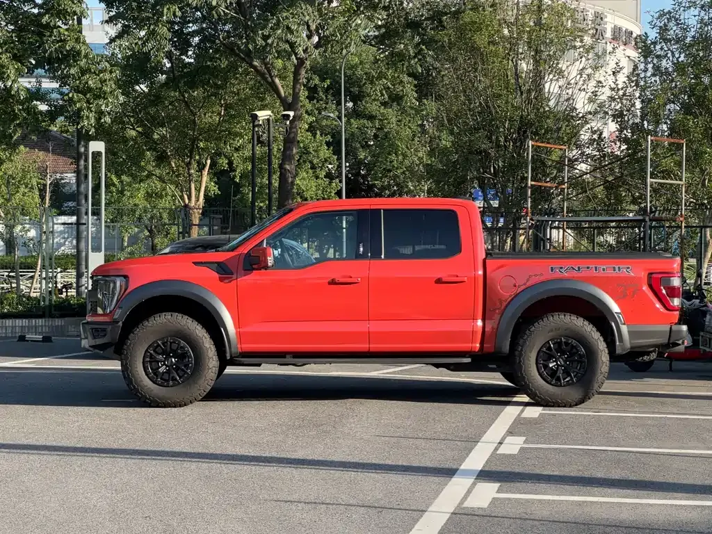 Ford F-150 Raptor — фото 9