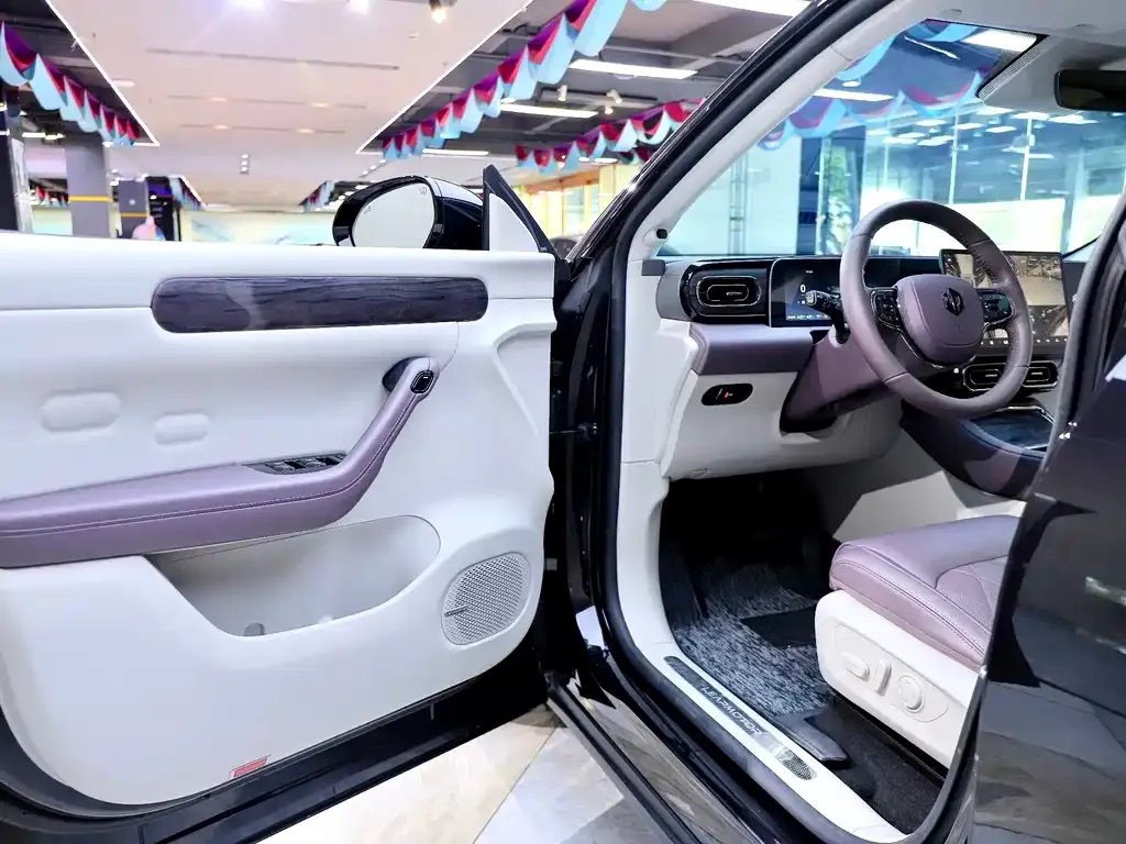 Leapmotor C11 — фото 10