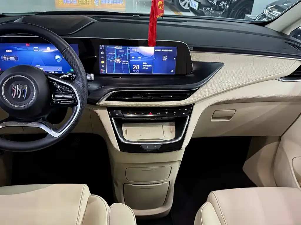 Buick GL8 Hybrid — фото 2