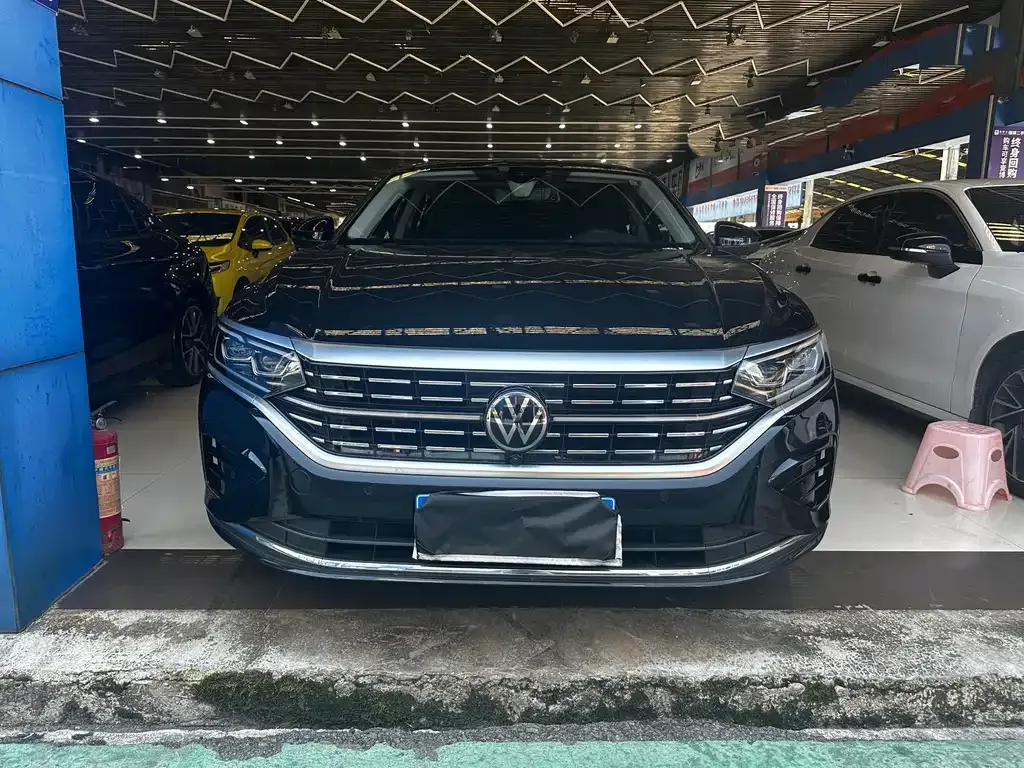 Volkswagen Passat — фото 6