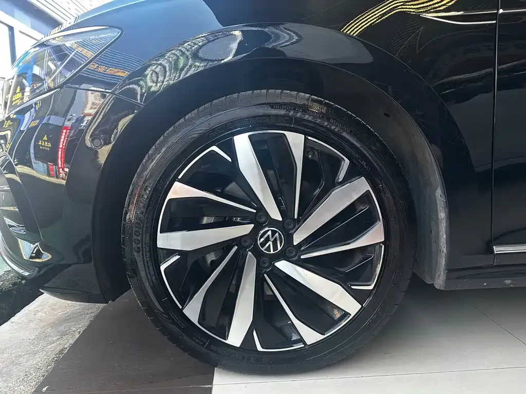 Volkswagen Passat — фото 2