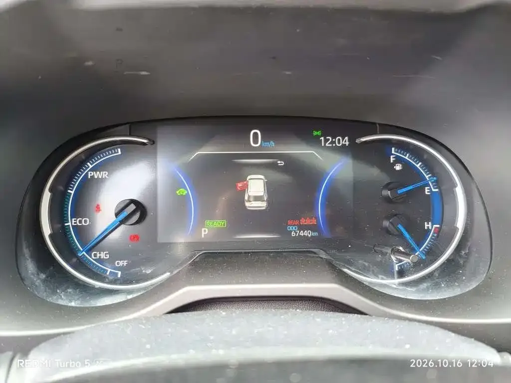 Toyota RAV4 — фото 2