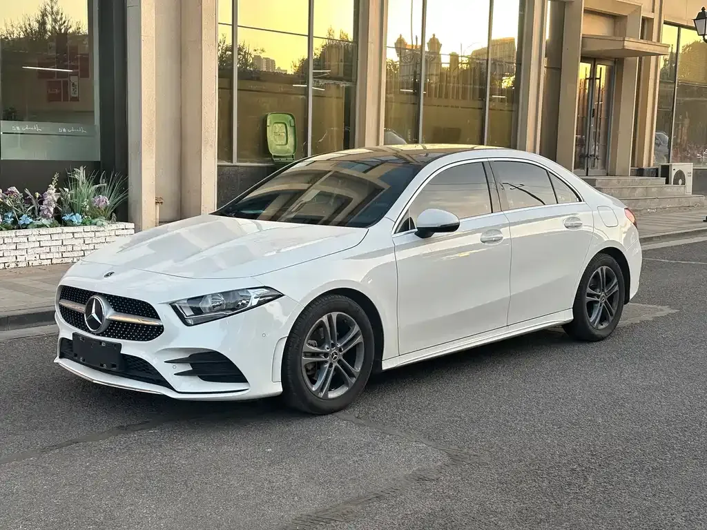 Mercedes-Benz A-Class — фото 1