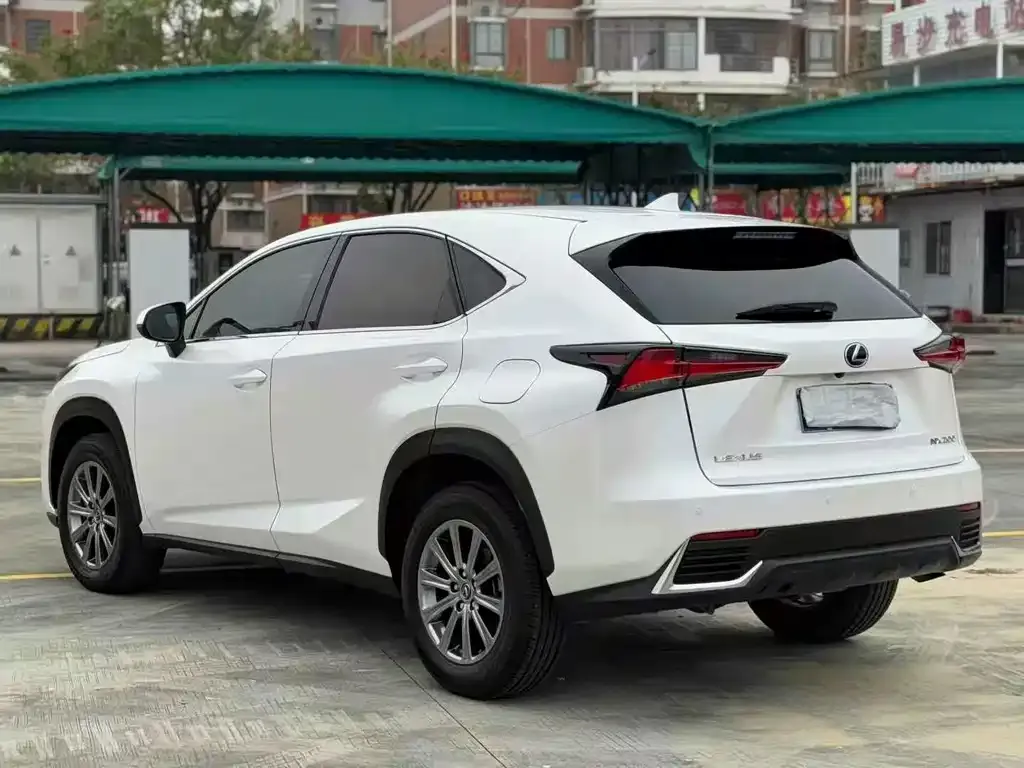 Lexus NX — фото 3