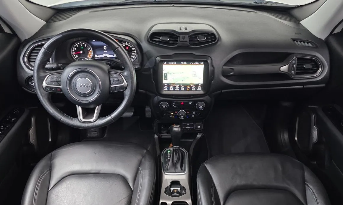 Jeep Renegade — фото 10
