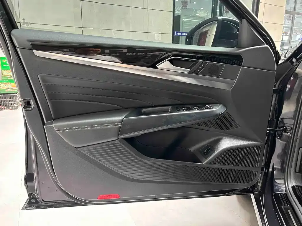 Volkswagen Passat — фото 10