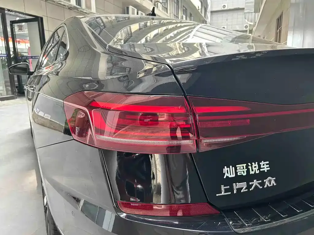 Volkswagen Passat — фото 2