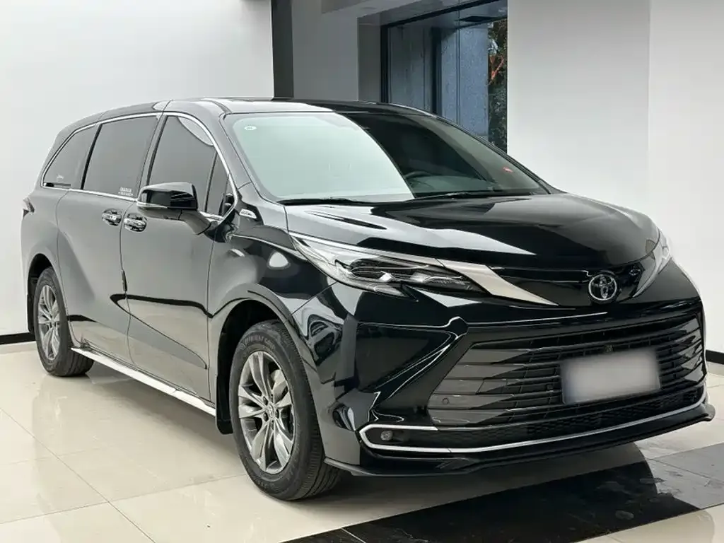 Toyota Sienna — фото 4