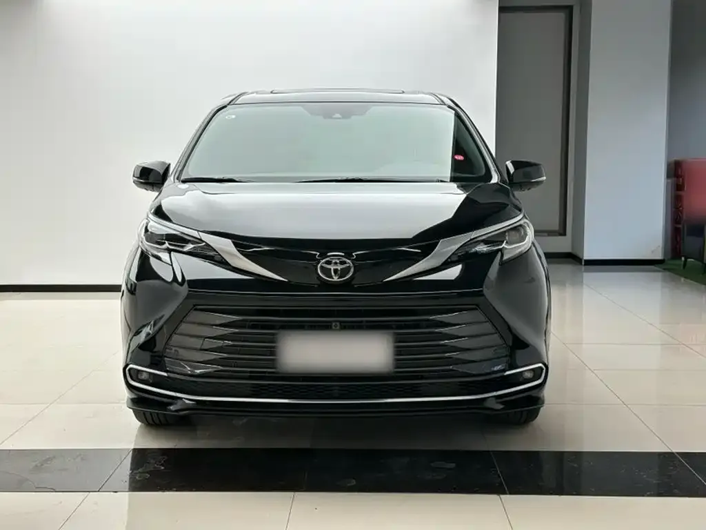 Toyota Sienna — фото 10