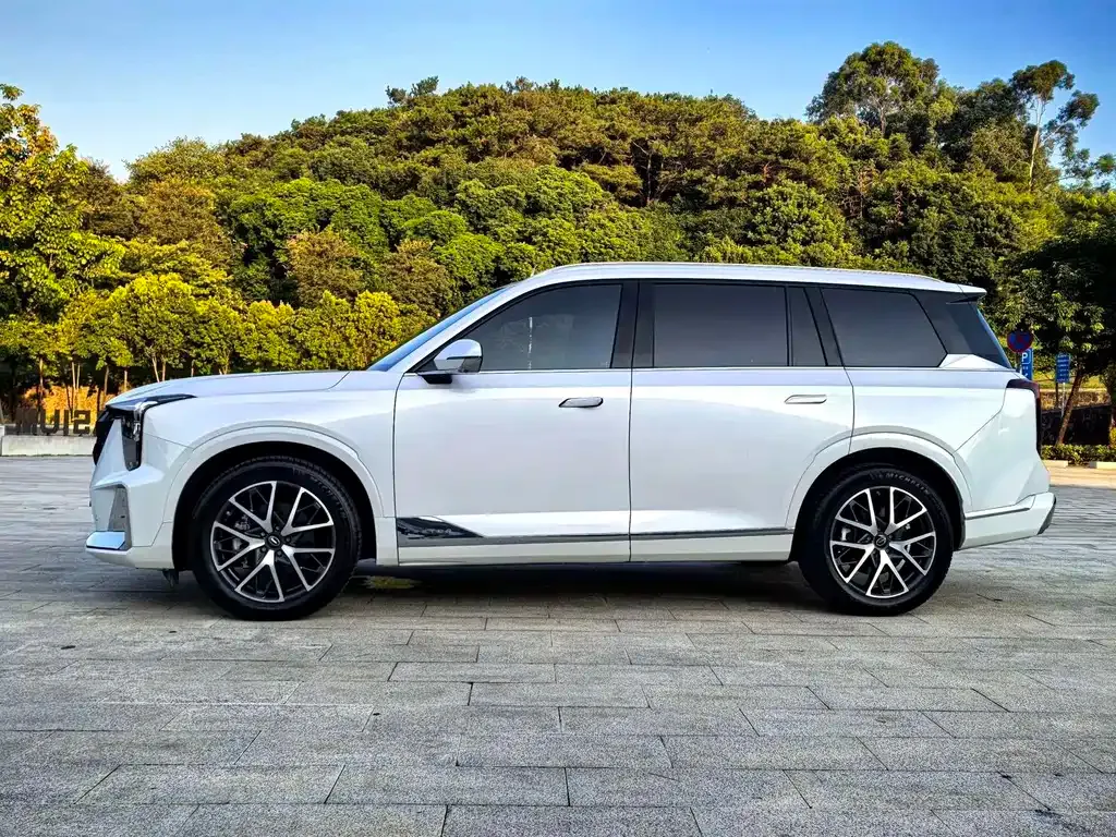 GAC Motor Trumpchi GS8 — фото 10