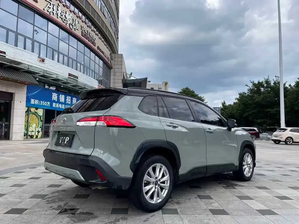 Toyota Corolla Cross — фото 9