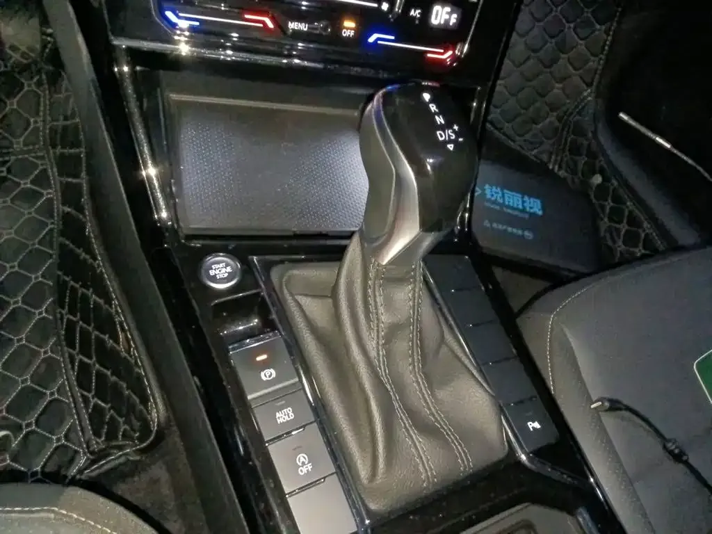 Volkswagen Passat — фото 7