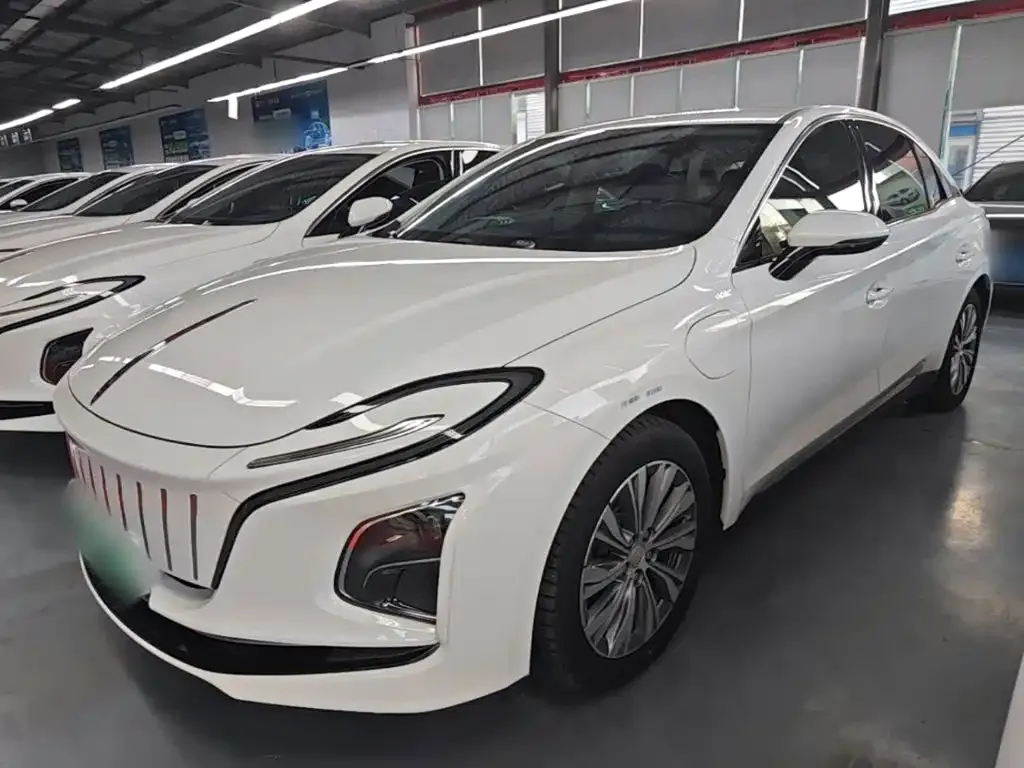 Hongqi E-QM5 — фото 6