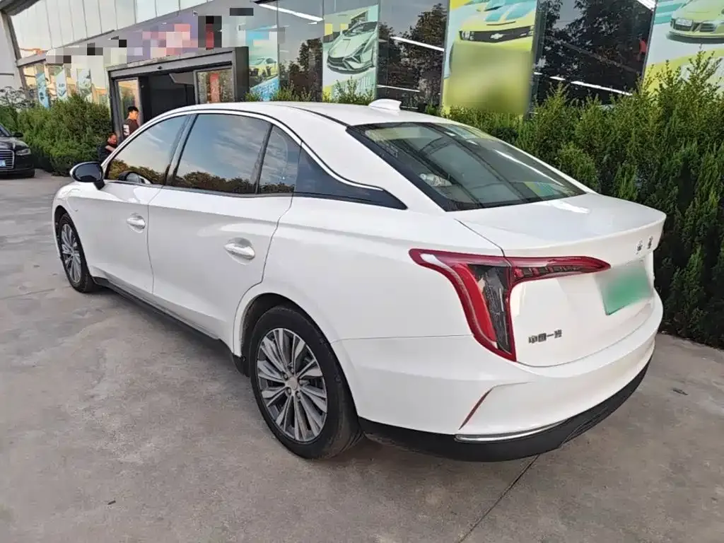 Hongqi E-QM5 — фото 8