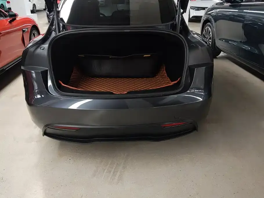 Tesla Model 3 — фото 2
