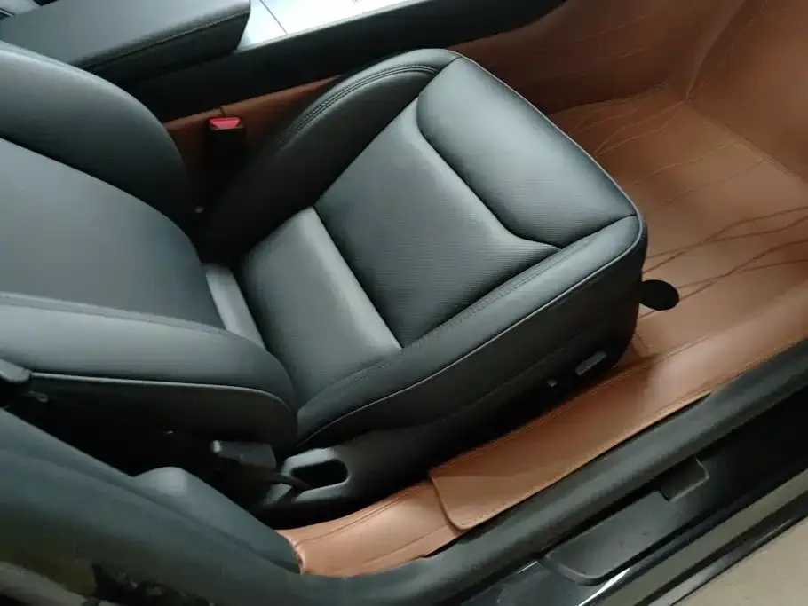 Tesla Model 3 — фото 4