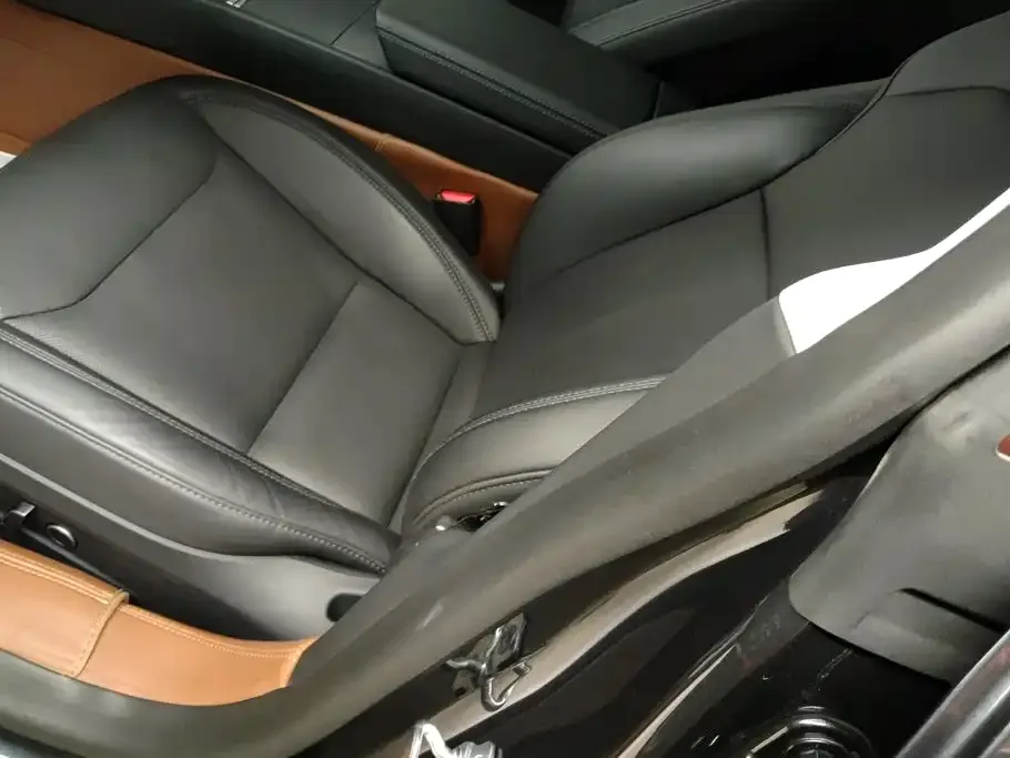 Tesla Model 3 — фото 10