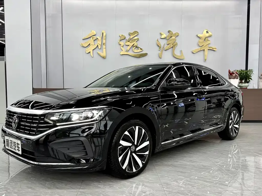 Volkswagen Passat — фото 1