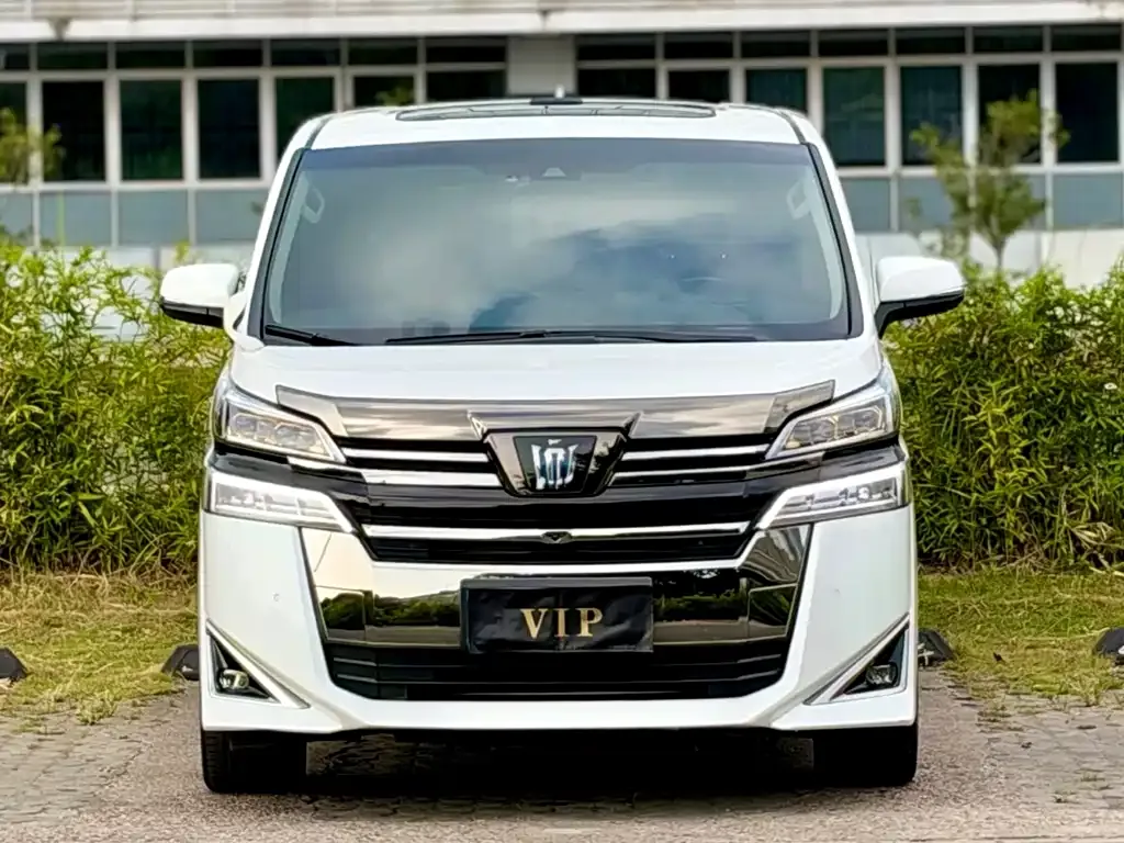 Toyota Vellfire — фото 6