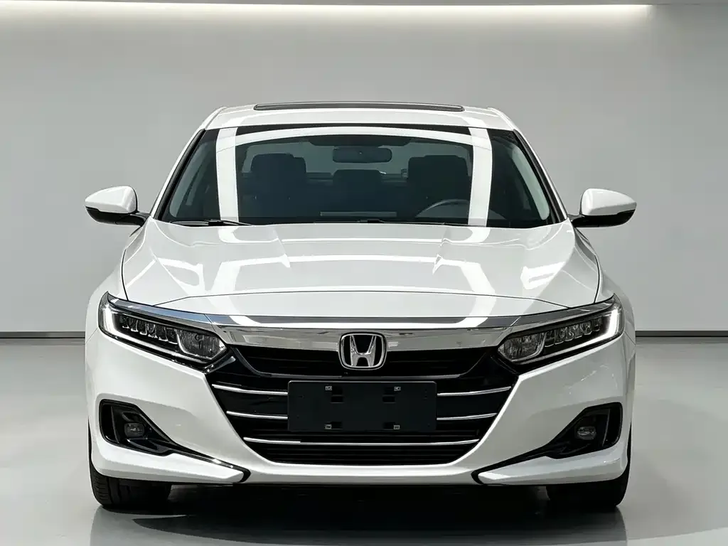 Honda Accord — фото 1