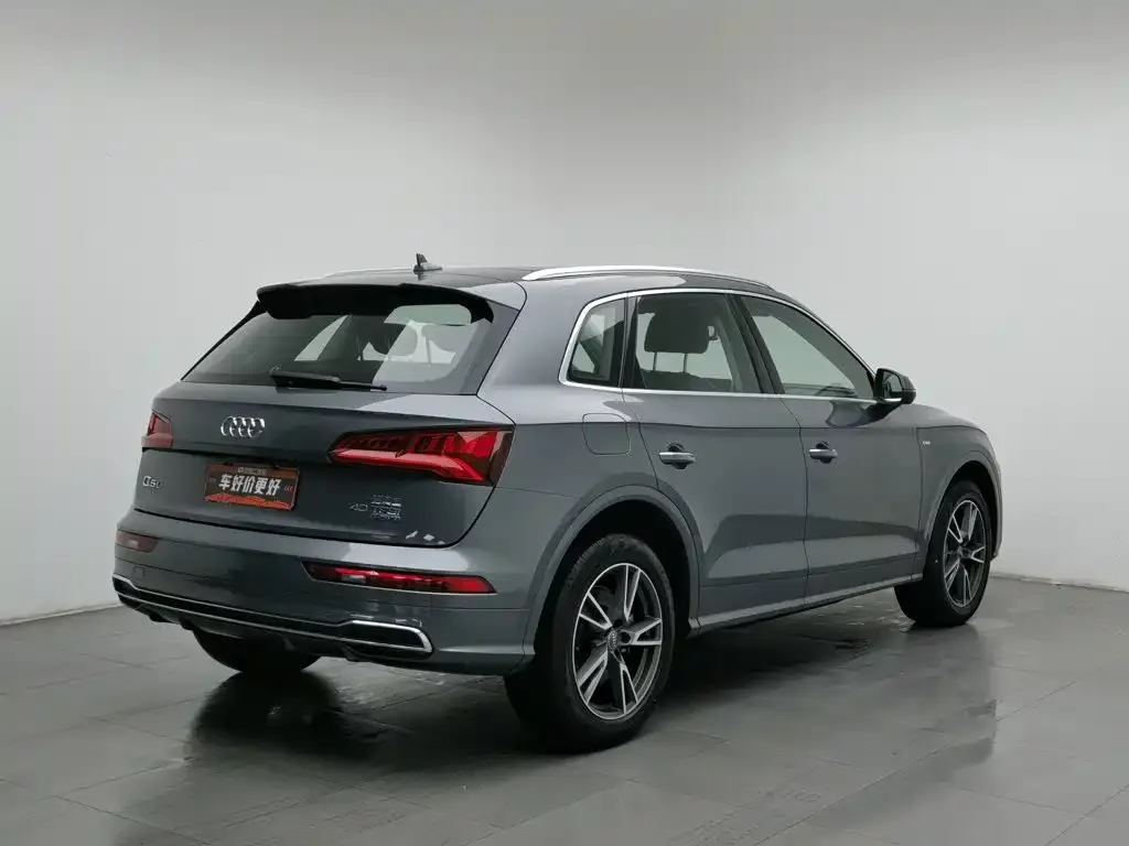 Audi Q5L — фото 4