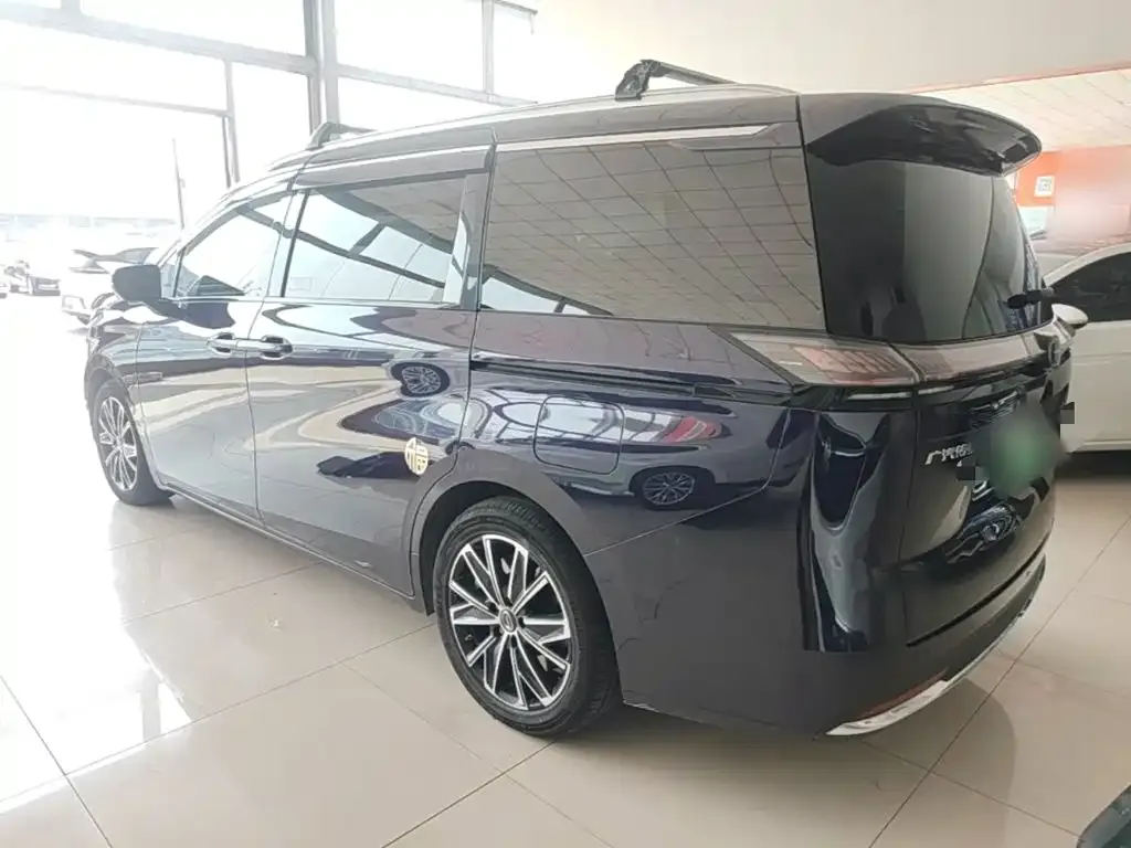 GAC Motor Trumpchi E8 PHEV — фото 9