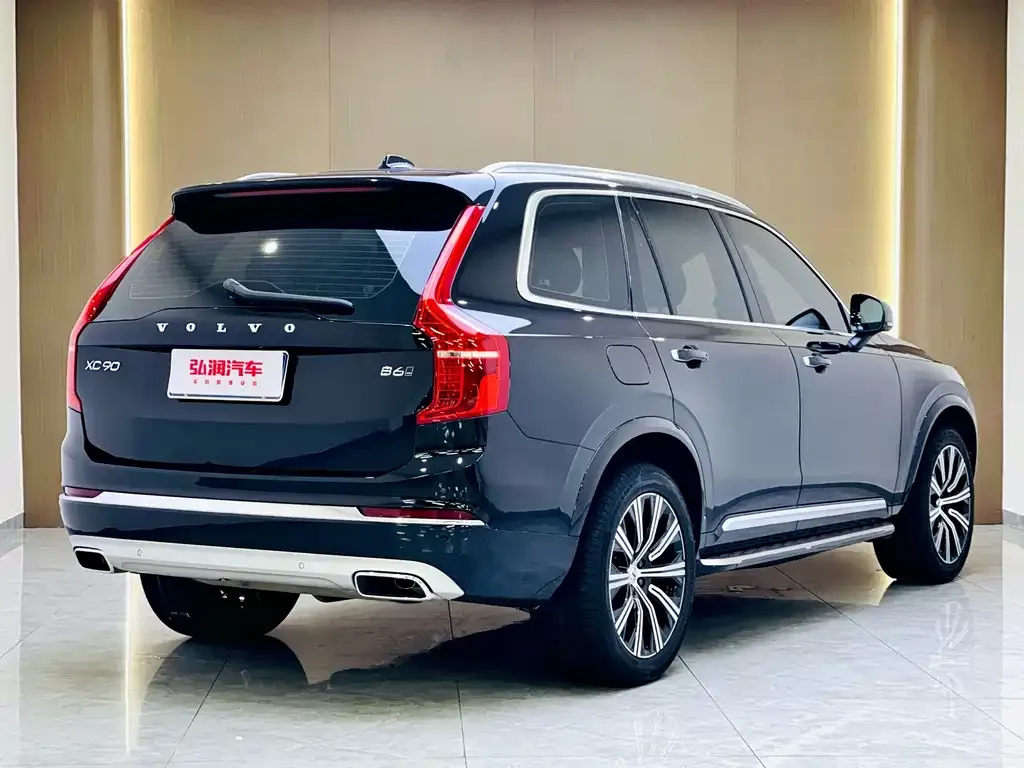 Volvo XC90 — фото 10