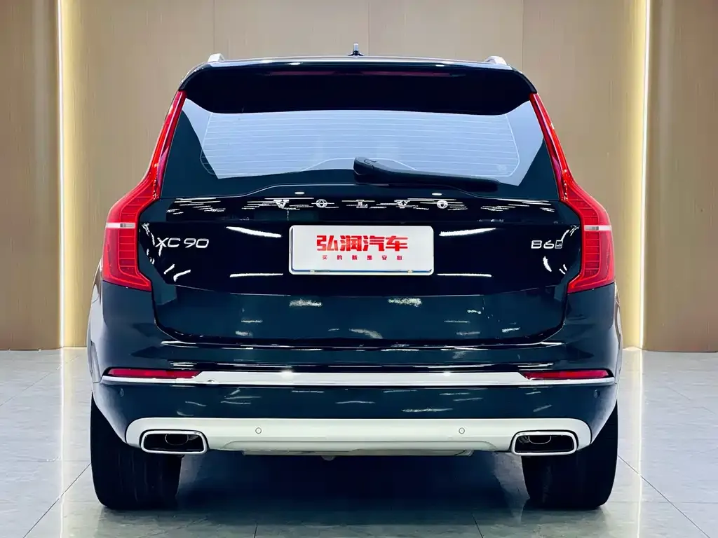 Volvo XC90 — фото 9