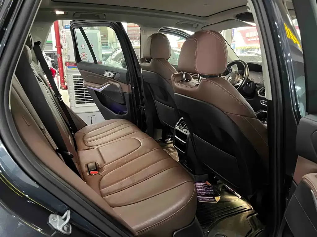 BMW X5 (Import) — фото 8