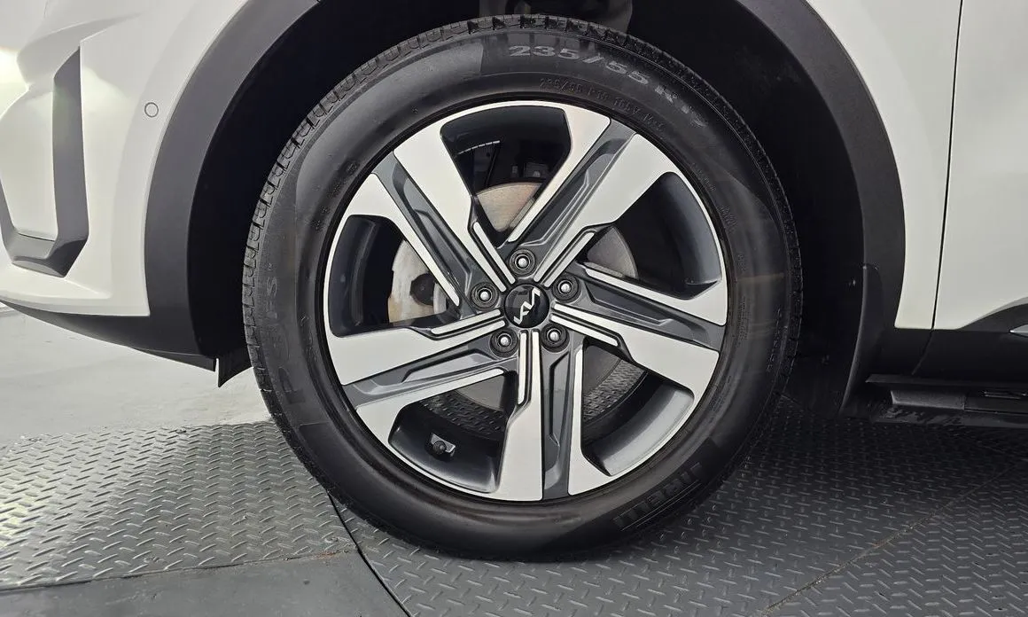 Kia Sorento — фото 10