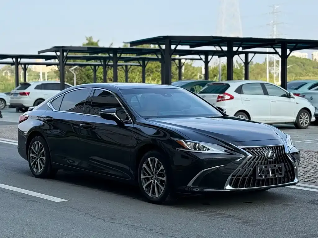 Lexus ES — фото 4