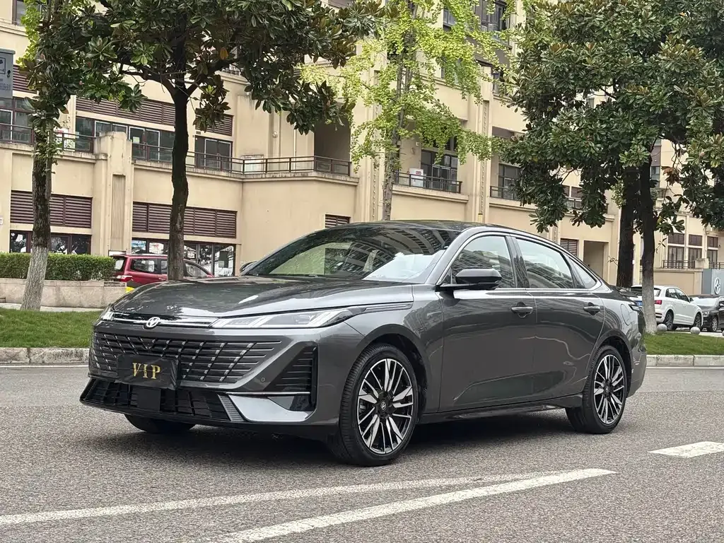 Changan Eado — фото 1