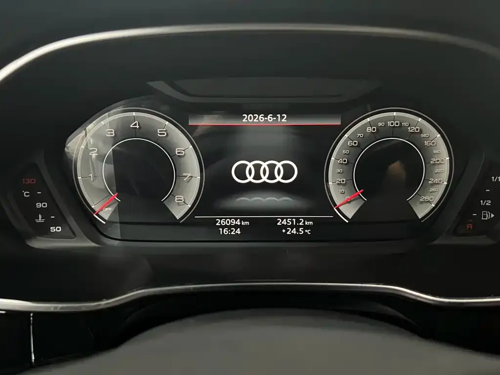 Audi Q3 — фото 4