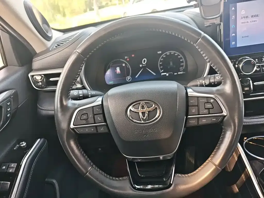 Toyota Highlander — фото 4